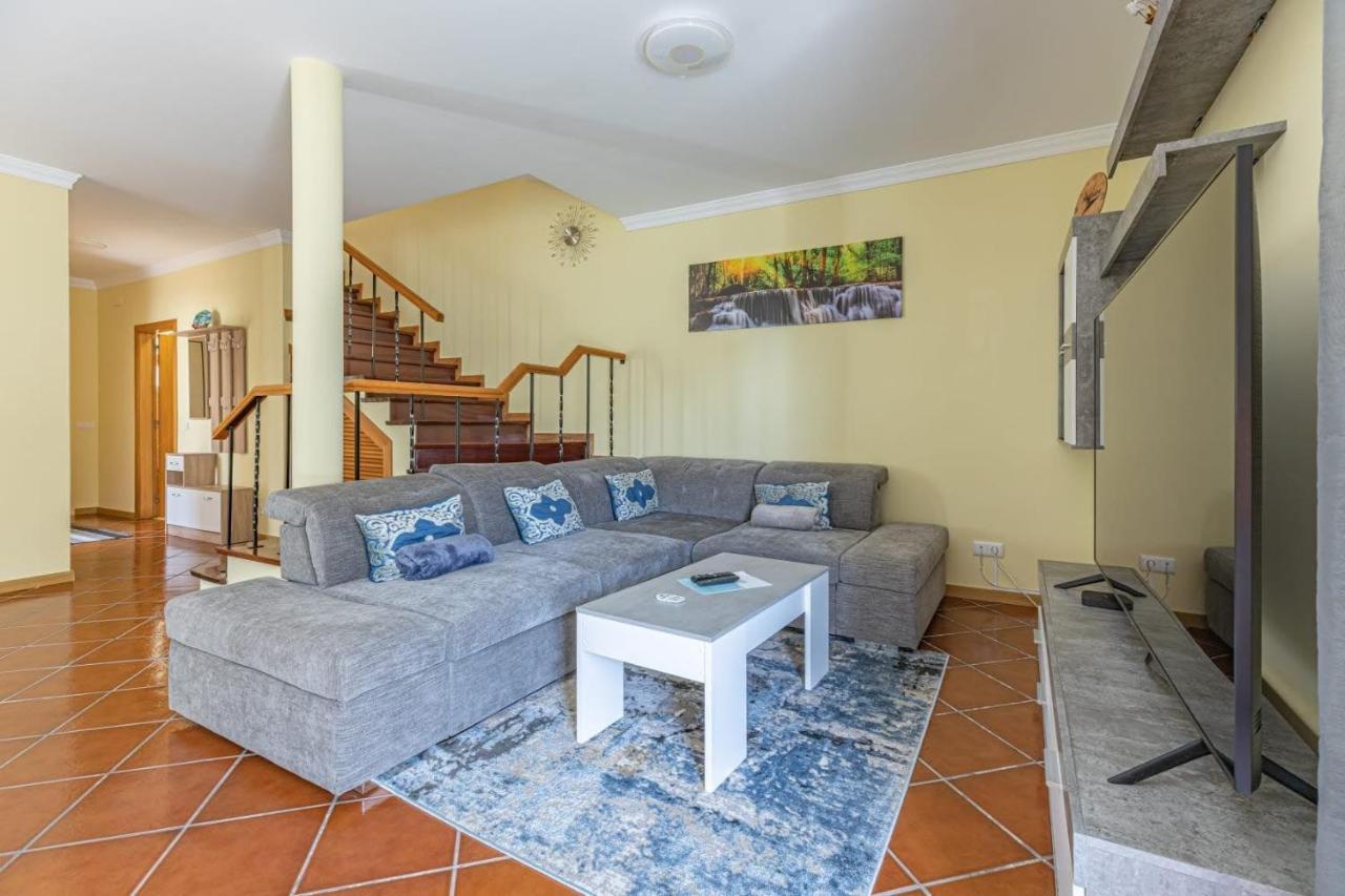Flowers Island House 4 Канісу Екстер'єр фото